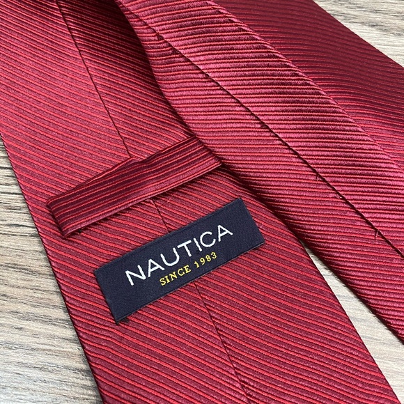 Nautica Red on Red Stripe Silk Tie - Picture 3 of 4